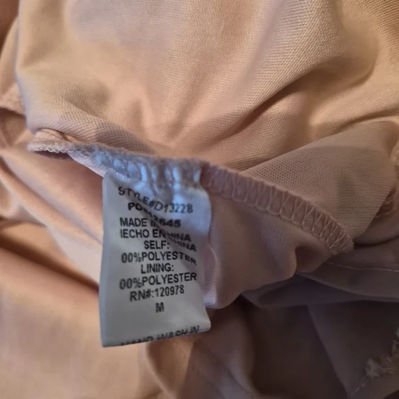 entro Dusty Rose Long Sleeve Dress Size Medium - Picture 9 of 9